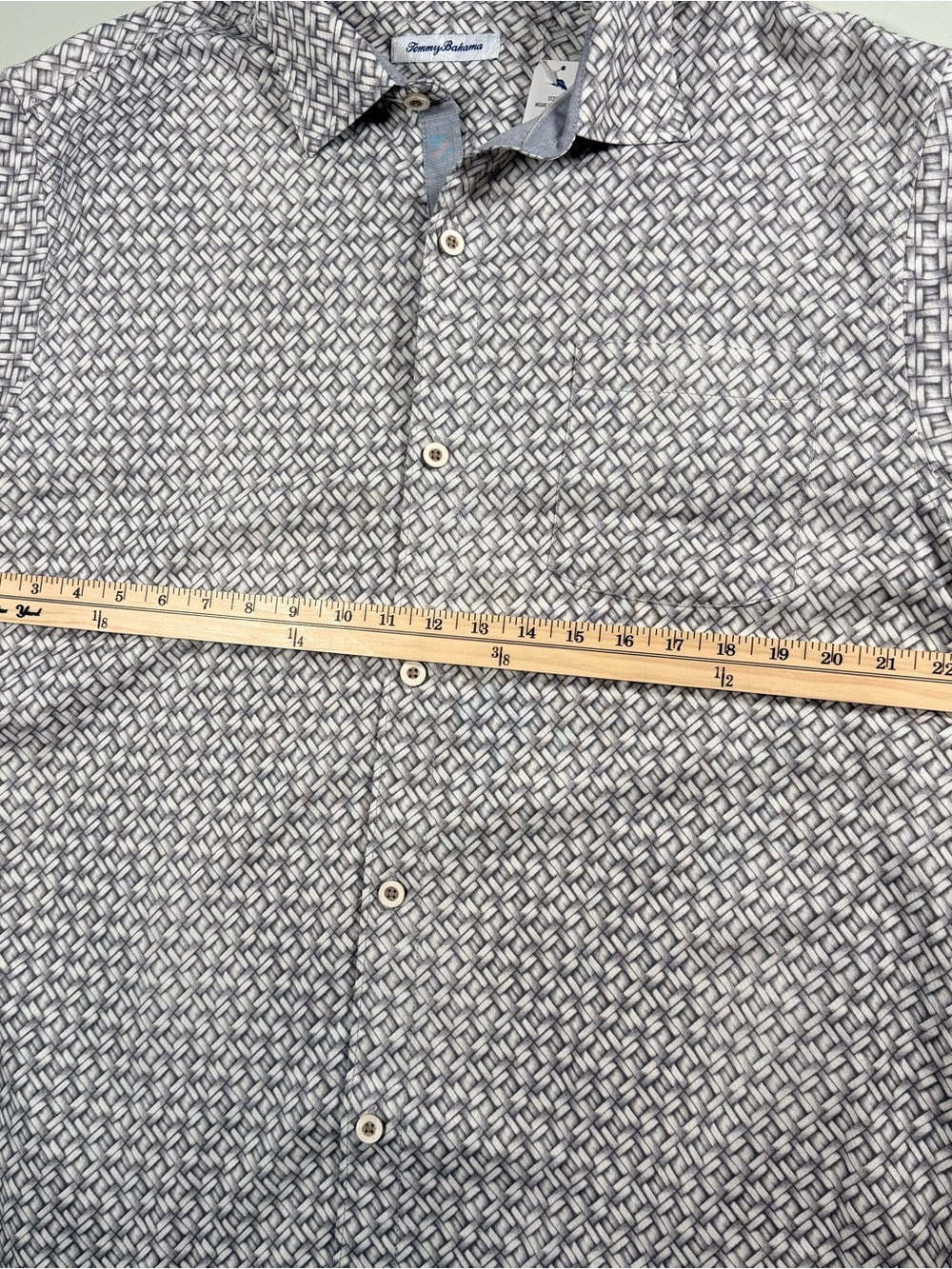 Tommy Bahama White and Gray 100% Silk Casual Button Down Short Sleeve Shirt XL - Picture 8 of 9